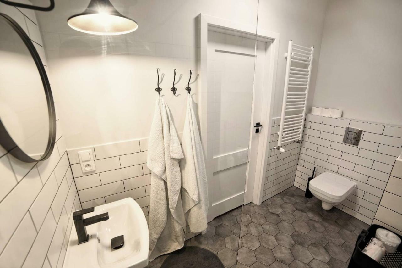 One Apartment Сьрем Экстерьер фото